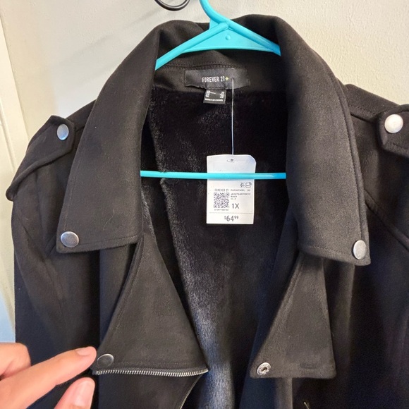 Forever 21 Black inside fur lining Women's Jacket - Picture 3 of 8